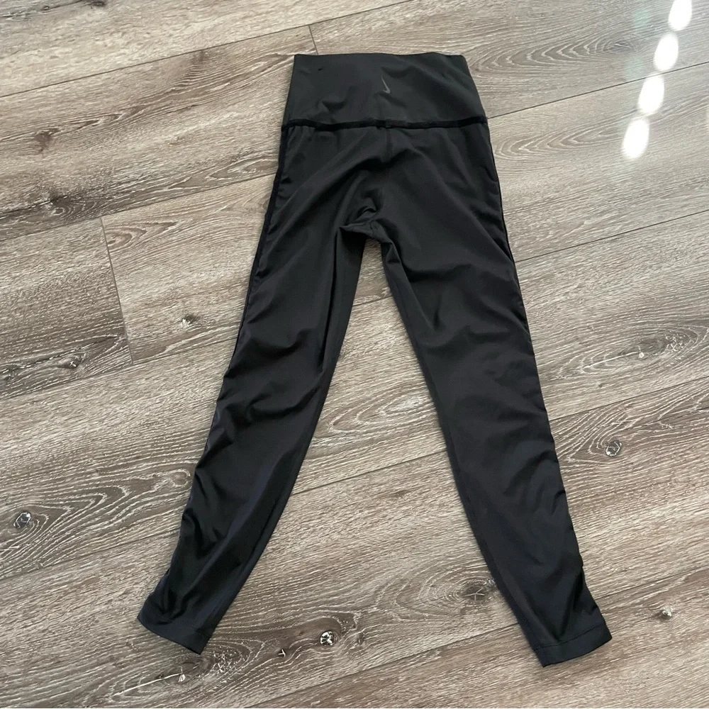 NIKE Yoga High Rise Velour Stripe Tights Size Small Black